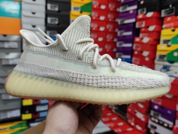 YEEZY BOOST 350 V2 FW3042