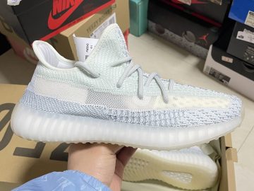 Yeezy Boost 350V2 FW3043