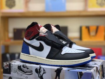 Air Jordan 1 High IO7847-002