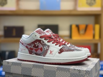 Air Jordan 1 Low LV2026-014