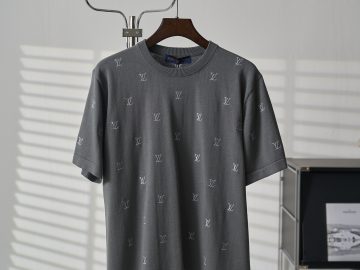LOUIS VUITTON T shirt