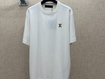 LOUIS VUITTON T shirt