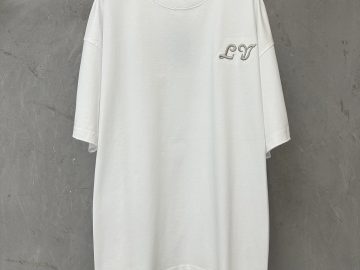 LOUIS VUITTON T shirt