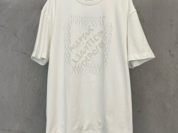 LOUIS VUITTON T shirt