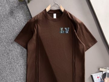 LOUIS VUITTON T shirt