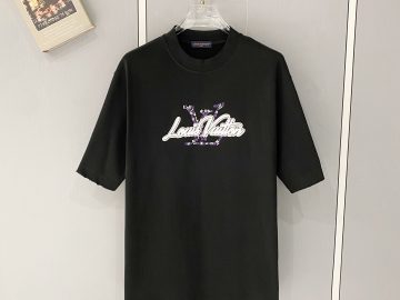 LOUIS VUITTON T shirt