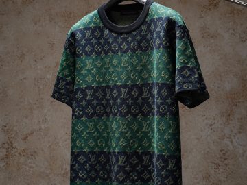 LOUIS VUITTON T shirt