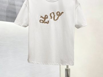 LOUIS VUITTON T shirt