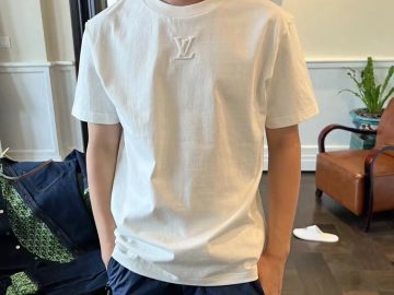 LOUIS VUITTON T shirt
