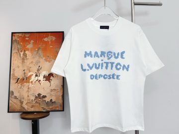 LOUIS VUITTON T shirt