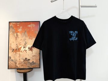 LOUIS VUITTON T shirt