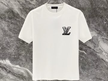 LOUIS VUITTON T shirt