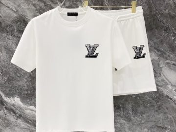 LOUIS VUITTON T shirt