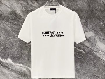 LOUIS VUITTON T shirt