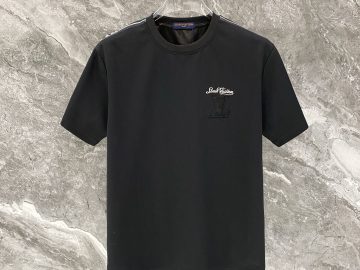 LOUIS VUITTON T shirt