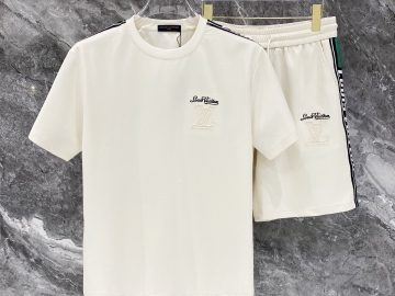 LOUIS VUITTON T shirt