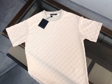 LOUIS VUITTON T shirt