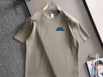 LOUIS VUITTON T shirt