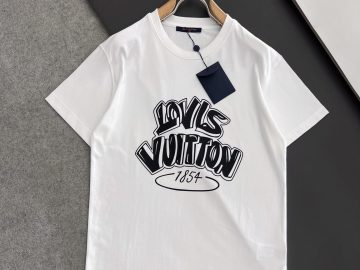 LOUIS VUITTON T shirt