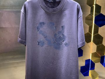 LOUIS VUITTON T shirt
