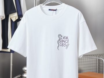 LOUIS VUITTON T shirt
