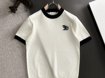 LOUIS VUITTON T shirt