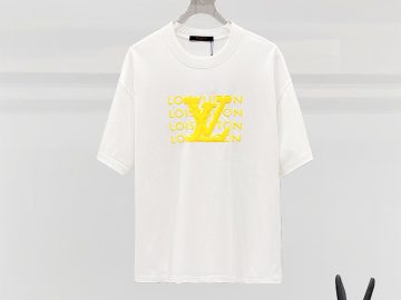 LOUIS VUITTON T shirt