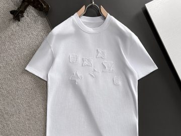 LOUIS VUITTON T shirt