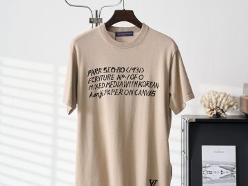 LOUIS VUITTON T shirt