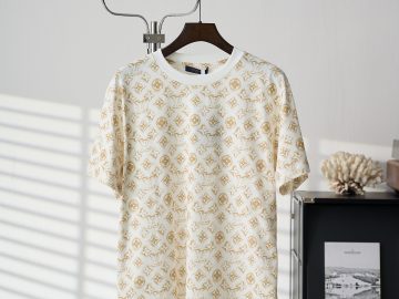 LOUIS VUITTON T shirt
