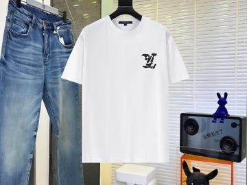 LOUIS VUITTON T shirt