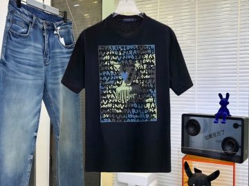 LOUIS VUITTON T shirt