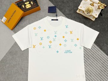 LOUIS VUITTON T shirt