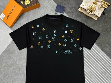 LOUIS VUITTON T shirt