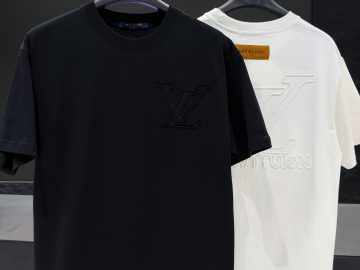 LOUIS VUITTON T shirt