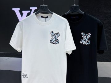LOUIS VUITTON T shirt