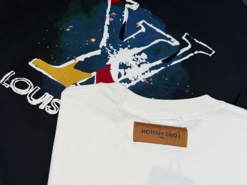 LOUIS VUITTON T shirt