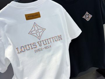 LOUIS VUITTON T shirt
