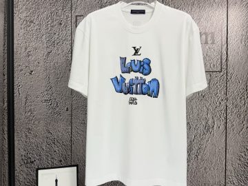 LOUIS VUITTON T shirt