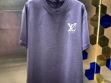 LOUIS VUITTON T shirt