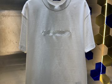 LOUIS VUITTON T shirt