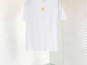LOUIS VUITTON T shirt