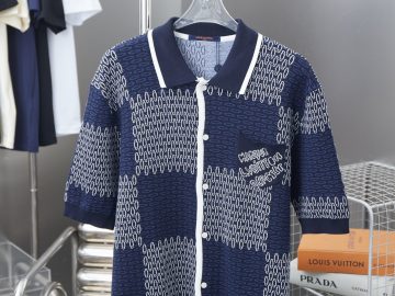 LOUIS VUITTON T shirt