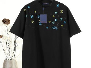 LOUIS VUITTON T shirt