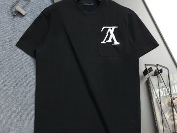 LOUIS VUITTON T shirt