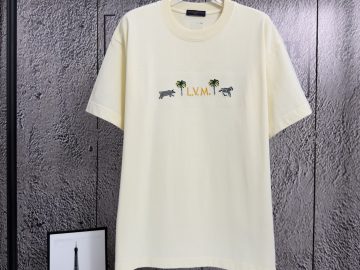 LOUIS VUITTON T shirt