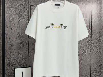 LOUIS VUITTON T shirt