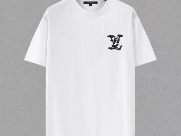 LOUIS VUITTON T shirt