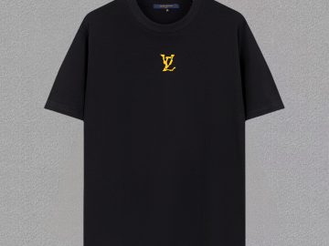 LOUIS VUITTON T shirt