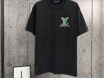 LOUIS VUITTON T shirt